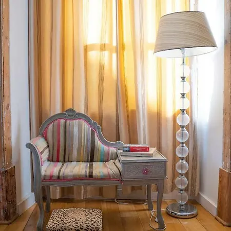 Apartamento Alfama Chic 2 *
