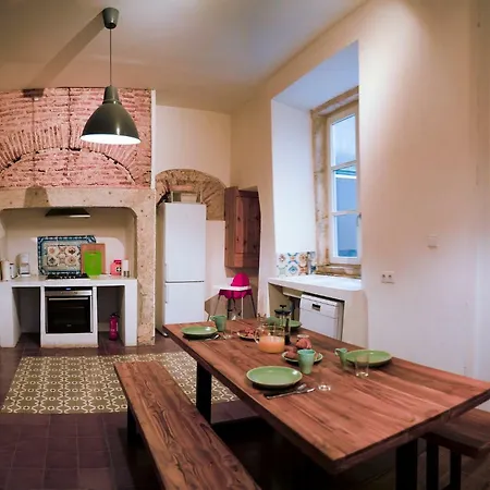 Alfama Chic 2 Apartamento *