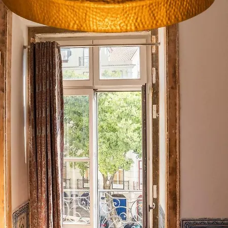 Apartamento Alfama Chic 2 *