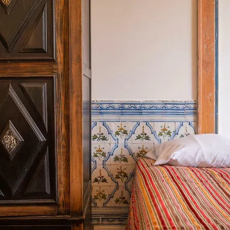 Alfama Chic 2 *