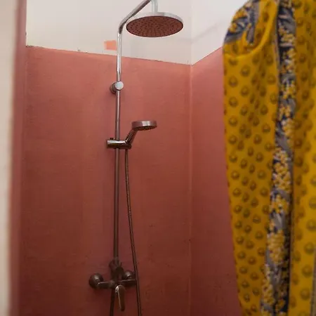 Apartment Alfama Chic 2 *